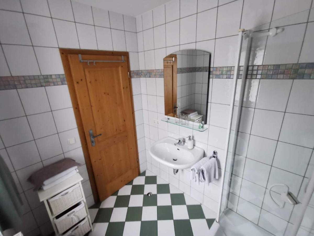 Pension Sankt Urban Зомерах Екстериор снимка