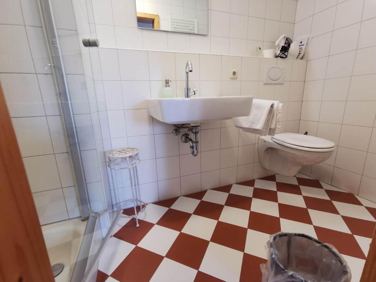 Pension Sankt Urban Зомерах Екстериор снимка